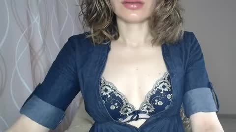 Snapshot of sophiemisss chatting on 06/06/26, 06:29 Sophiemisss online show from 06/06/26, 06:29