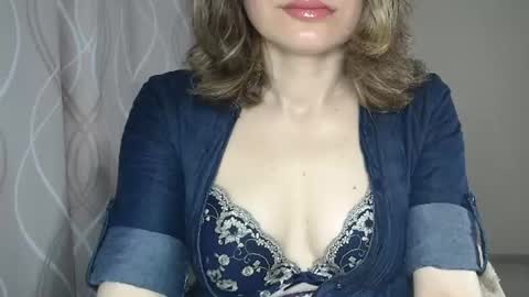 Snapshot of sophiemisss chatting on 06/12/26, 06:23 Sophiemisss online show from 06/12/26, 06:23