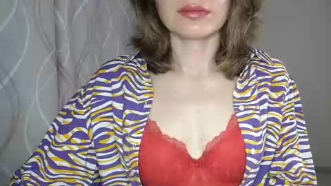 Snapshot of sophiemisss chatting on 06/18/26, 06:13 Sophiemisss online show from 06/18/26, 06:13