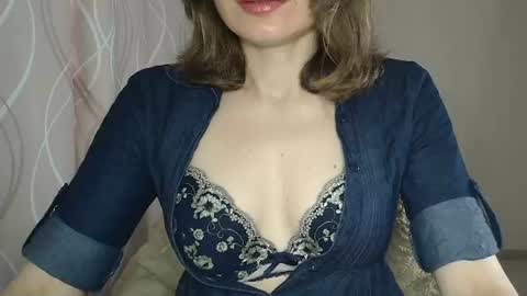 Snapshot of sophiemisss chatting on 06/19/26, 06:51 Sophiemisss online show from 06/19/26, 06:51