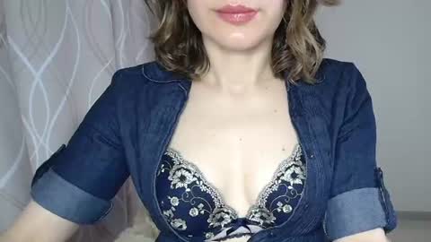 Snapshot of sophiemisss chatting on 07/12/26, 06:26 Sophiemisss online show from 07/12/26, 06:26