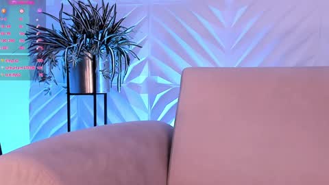 Snapshot of sophiepalmerx chatting on 01/10/25, 06:28 Sophie Palmer online show from 01/10/25, 06:28