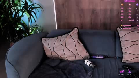 Snapshot of sophiepalmerx chatting on 01/31/25, 04:17 Sophie Palmer online show from 01/31/25, 04:17