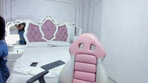 Sopjie online show from 05/01/26, 06:45