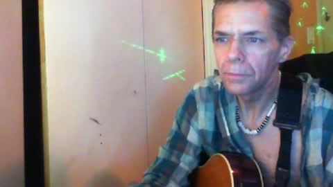 Snapshot of sophiestar12 chatting on 12/04/24, 10:13 Sophiestar online show from 12/04/24, 10:13