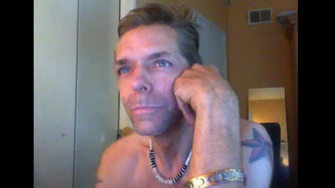 Snapshot of sophiestar12 chatting on 12/20/24, 09:11 Sophiestar online show from 12/20/24, 09:11