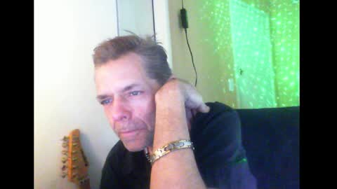 Snapshot of sophiestar12 chatting on 12/21/24, 10:39 Sophiestar online show from 12/21/24, 10:39