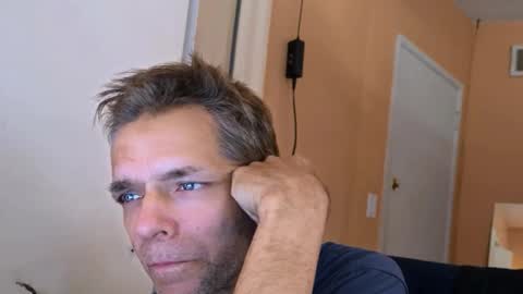 Snapshot of sophiestar12 chatting on 01/11/25, 07:05 Sophiestar online show from 01/11/25, 07:05