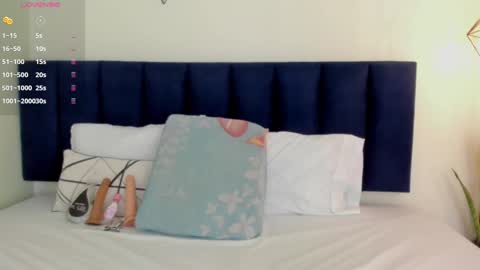 sophieturner_mg online show from 09/26/25, 07:07