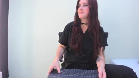 sophieturner_mg online show from 07/14/26, 07:08