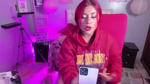 Snapshot of sophiia_13 chatting on 09/12/25, 12:55 Sofi online show from 09/12/25, 12:55