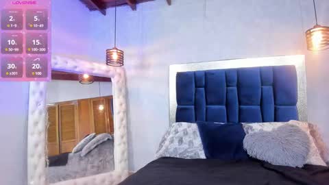 Snapshot of sophiia_gomezz_ chatting on 02/05/25, 07:53 sophi online show from 02/05/25, 07:53