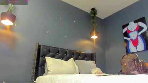 Sophie Taylor online show from 10/13/25, 11:27