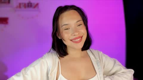 Sophiie Williams online show from 01/05/25, 01:35