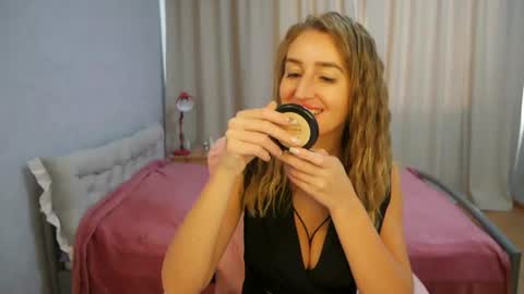 Sophi online show from 07/25/26, 08:45