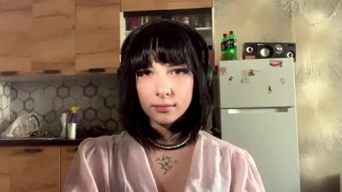 Eva online show from 03/21/26, 12:21