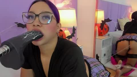 Sophy online show from 10/21/25, 11:55