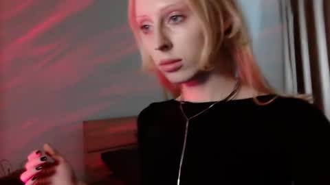 sora999999999 online show from 03/25/26, 07:09