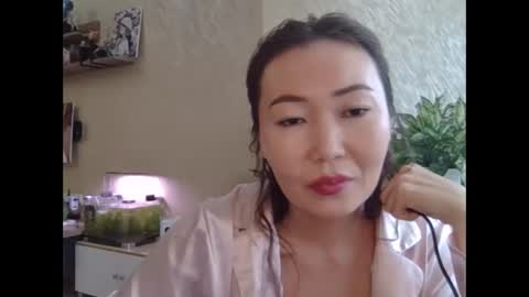 Snapshot of soraasia chatting on 04/17/26, 10:29 soraasia online show from 04/17/26, 10:29