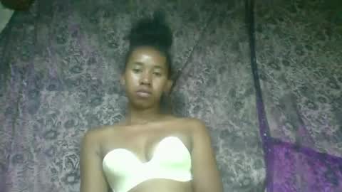 soriettezah online show from 02/18/26, 07:59