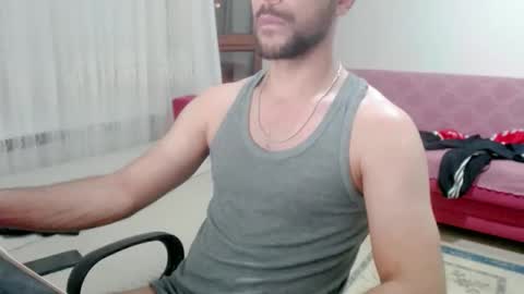 Snapshot of sorrymybadd chatting on 09/15/25, 09:37 luis online show from 09/15/25, 09:37