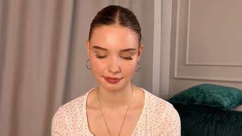 Snapshot of soul_garden chatting on 11/27/25, 03:36 sylene online show from 11/27/25, 03:36