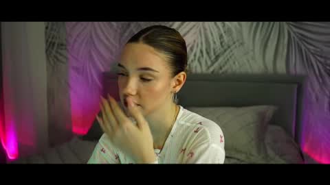 Snapshot of soul_garden chatting on 12/01/25, 03:39 sylene online show from 12/01/25, 03:39