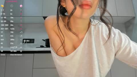 Mia online show from 02/19/26, 07:32