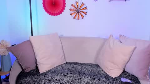 Snapshot of soulmate_aura chatting on 09/21/25, 07:04 Soul Aura online show from 09/21/25, 07:04