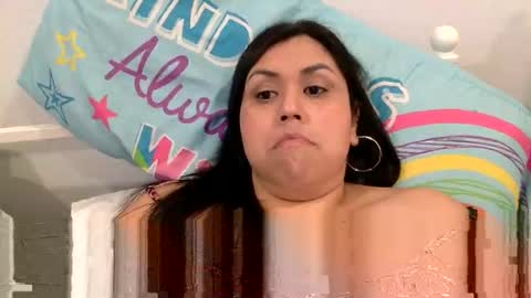 Snapshot of soulmatesxoo34 chatting on 11/22/25, 11:04 Longhaitianbbc thick latina online show from 11/22/25, 11:04