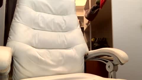 Snapshot of soulsucker28 chatting on 11/29/25, 04:26 soulsucker28 online show from 11/29/25, 04:26