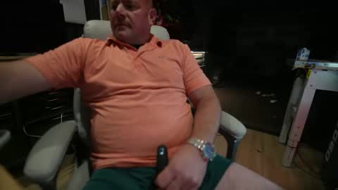 Snapshot of soundfreqnj chatting on 10/23/25, 04:01 soundfreqnj online show from 10/23/25, 04:01