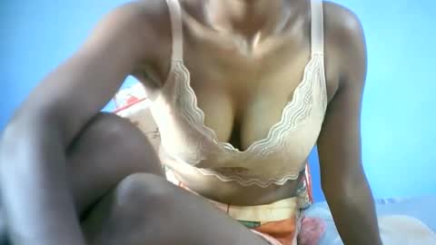 sourayaa online show from 02/28/26, 07:42