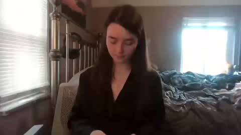sours online show from 10/12/25, 08:41