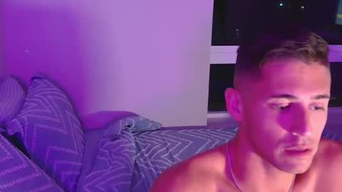 SouthernGuyx online show from 11/19/25, 02:33