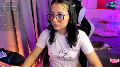 Lili online show from 03/01/25, 01:11