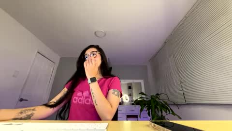 Luisa    online show from 01/21/25, 11:45