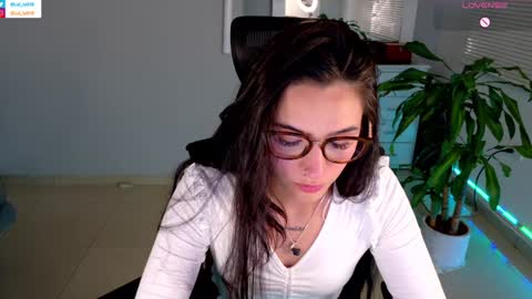 Luisa    online show from 01/24/25, 12:09