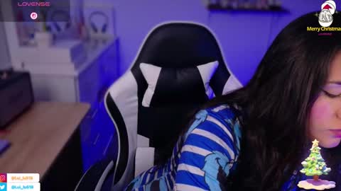 Luisa    online show from 12/21/25, 06:59