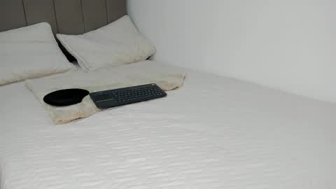 Instagram Soyamandaa  1 online show from 04/03/26, 11:36