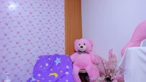 Snapshot of soyqeen chatting on 05/23/26, 04:29 SoyQueen online show from 05/23/26, 04:29