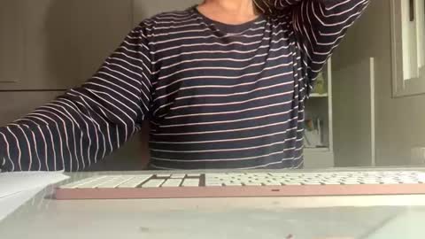 Snapshot of spa_eng chatting on 01/11/26, 01:10 SPA ENG online show from 01/11/26, 01:10