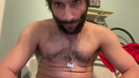 Snapshot of spacecase843 chatting on 12/23/24, 04:44 TrndSettrz online show from 12/23/24, 04:44