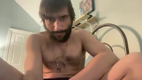 Snapshot of spacecase843 chatting on 12/27/24, 02:43 TrndSettrz online show from 12/27/24, 02:43