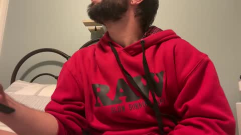 Snapshot of spacecase843 chatting on 01/03/25, 03:27 TrndSettrz online show from 01/03/25, 03:27