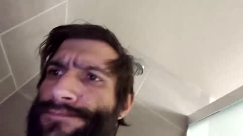 Snapshot of spacecase843 chatting on 01/09/25, 11:47 TrndSettrz online show from 01/09/25, 11:47