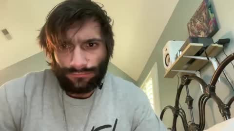 Snapshot of spacecase843 chatting on 01/26/25, 09:51 TrndSettrz online show from 01/26/25, 09:51