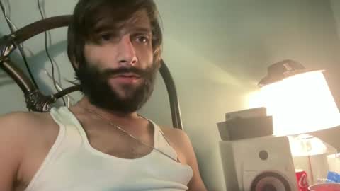 Snapshot of spacecase843 chatting on 02/08/25, 07:37 TrndSettrz online show from 02/08/25, 07:37