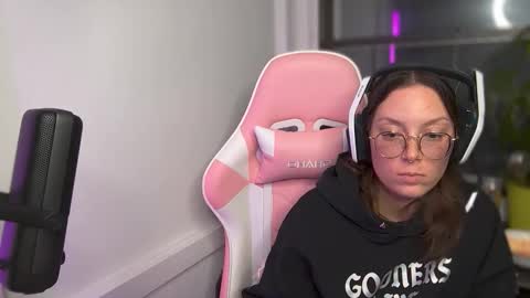 Snapshot of spacecowwhore chatting on 10/04/25, 03:48 Spacecow Whore online show from 10/04/25, 03:48