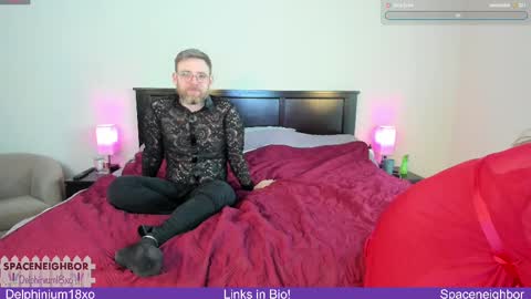 Snapshot of spaceneighbor chatting on 02/15/25, 04:14 Spaceneighbor online show from 02/15/25, 04:14